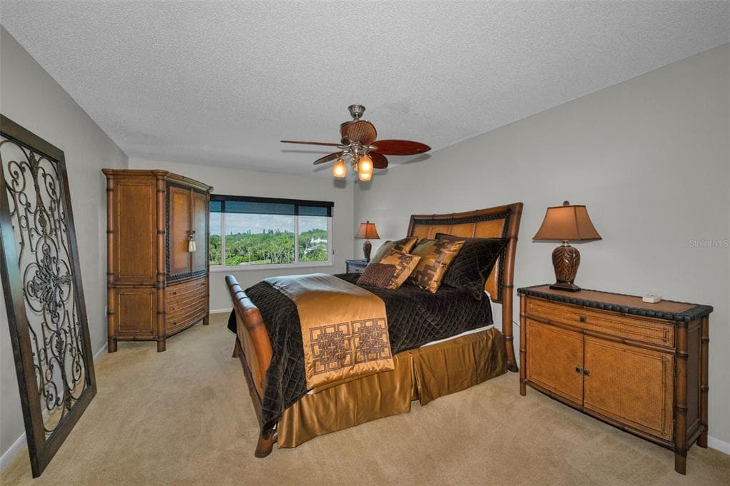 100 BLUFF VIEW DRIVE 514C photo 23