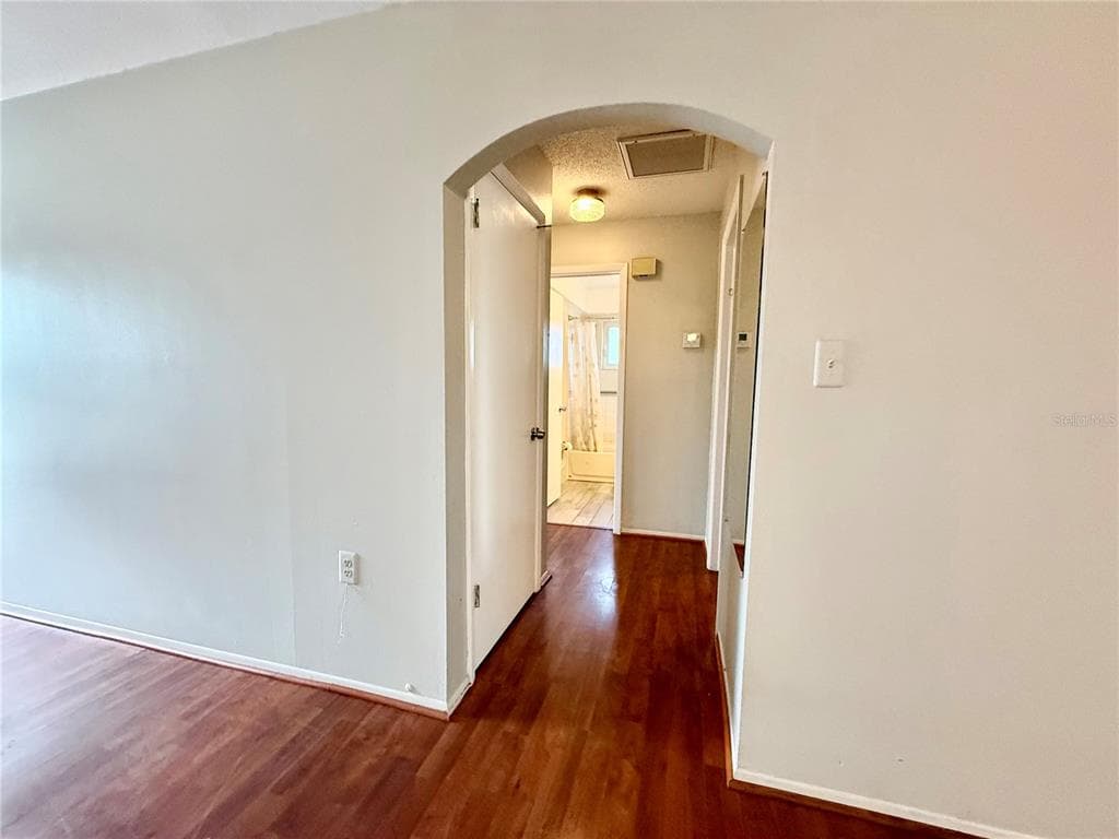 7607 VIENNA LANE photo 6