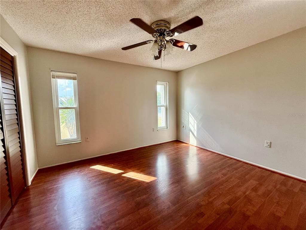 7607 VIENNA LANE photo 24