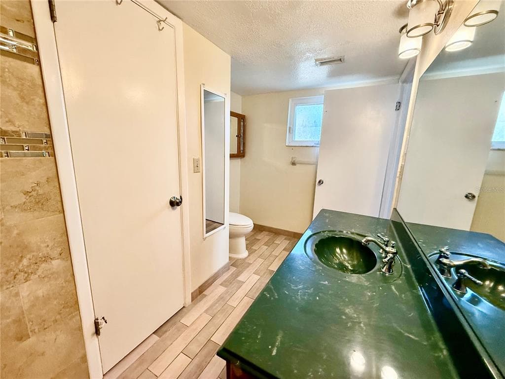 7607 VIENNA LANE photo 11