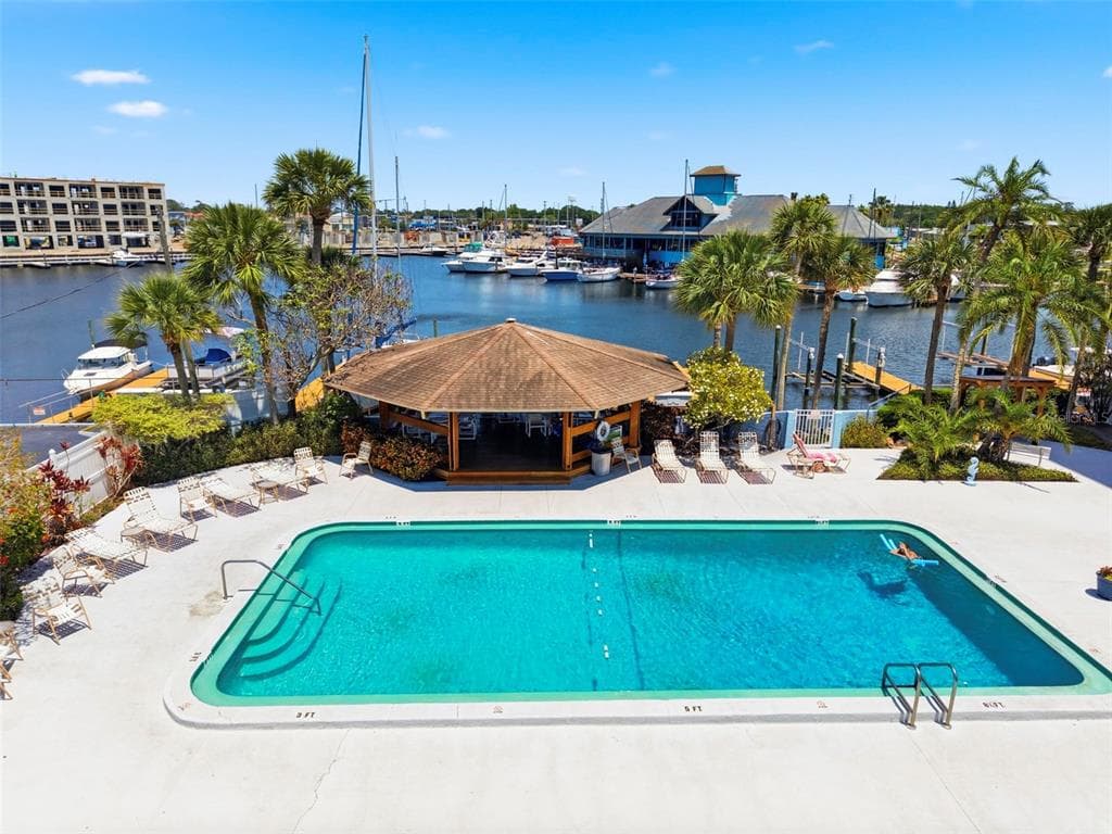 4939 FLORAMAR TERRACE #501 5