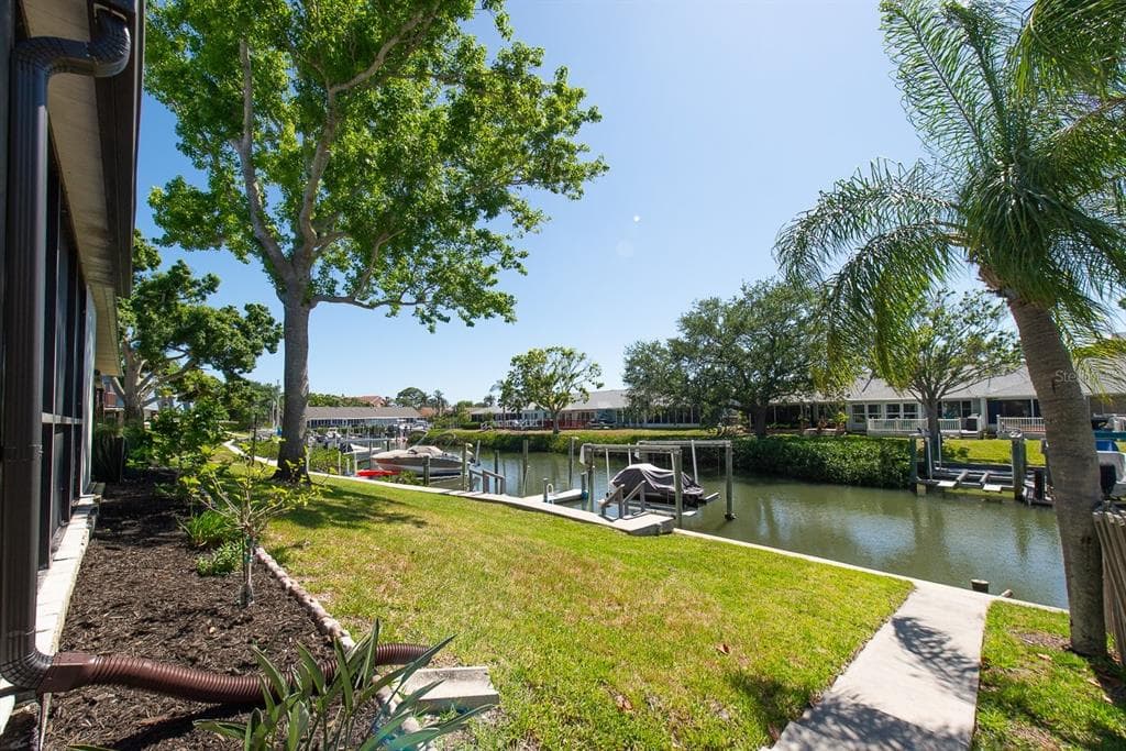 9476 TRADEWINDS AVENUE #9476 3