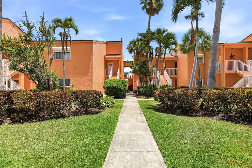 7400 SUNSHINE SKYWAY LANE S 111 photo 3