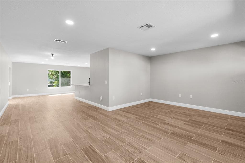 901 24TH AVENUE W photo 11