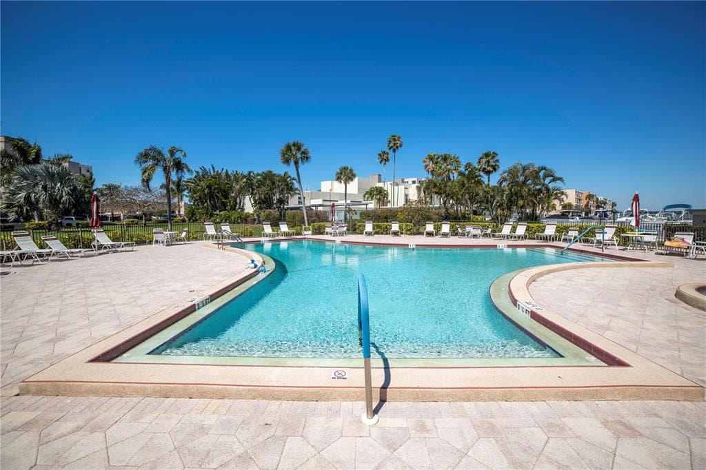 7300 SUN ISLAND DRIVE S #602 3