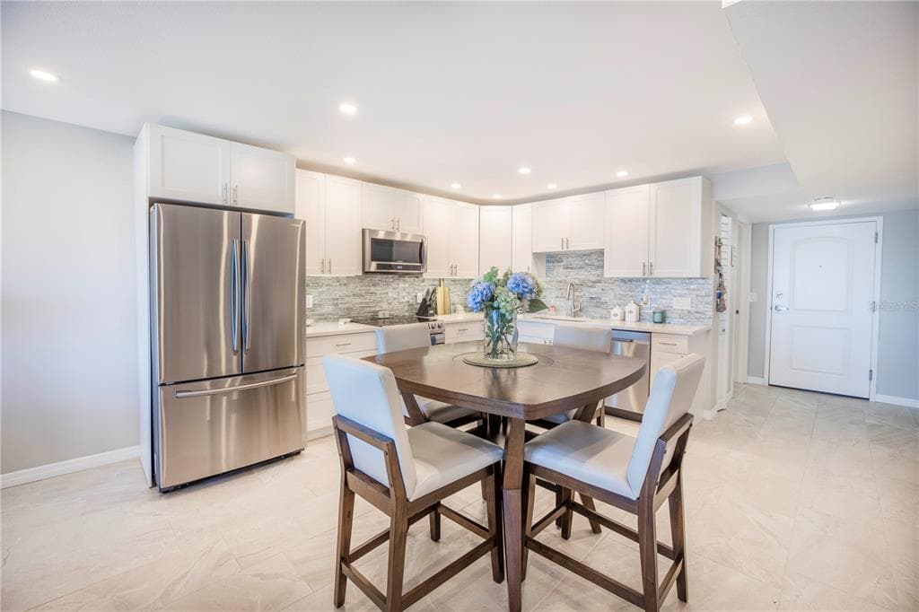 7300 SUN ISLAND DRIVE S 602 photo 11