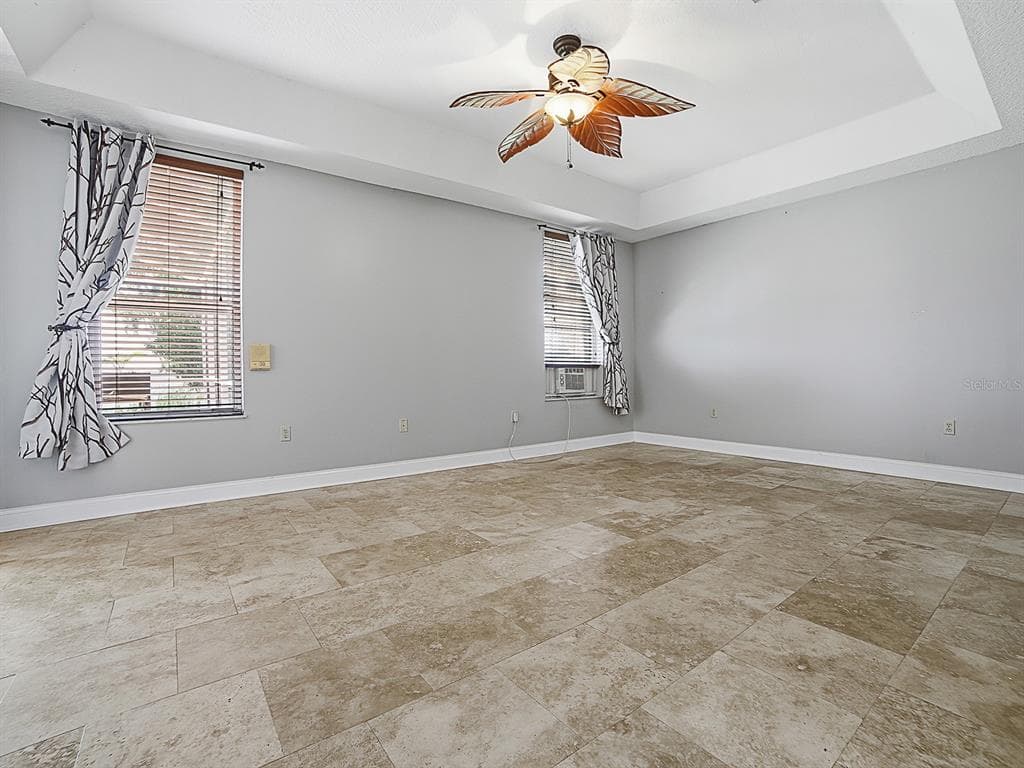 1031 MELLATHON CIRCLE photo 24