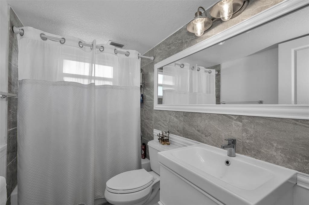 3325 HONEYMOON LANE 5