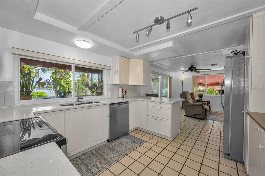3325 HONEYMOON LANE photo 15