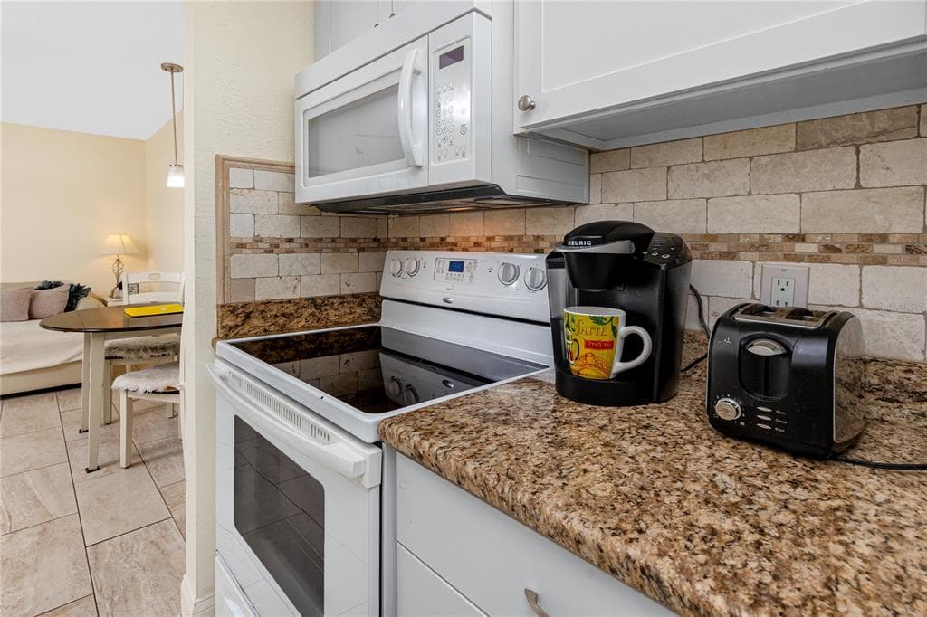 159 MEDALLION BOULEVARD F photo 23