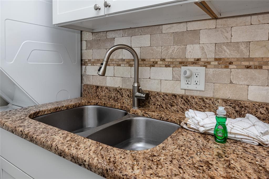 159 MEDALLION BOULEVARD F photo 21