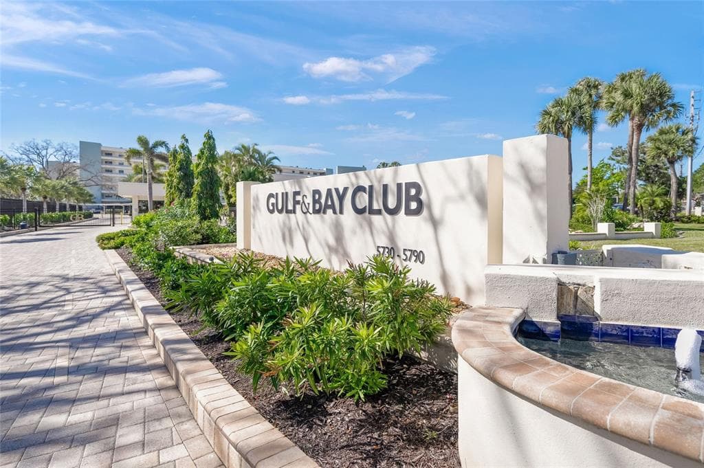 5780 MIDNIGHT PASS ROAD B105 photo 2