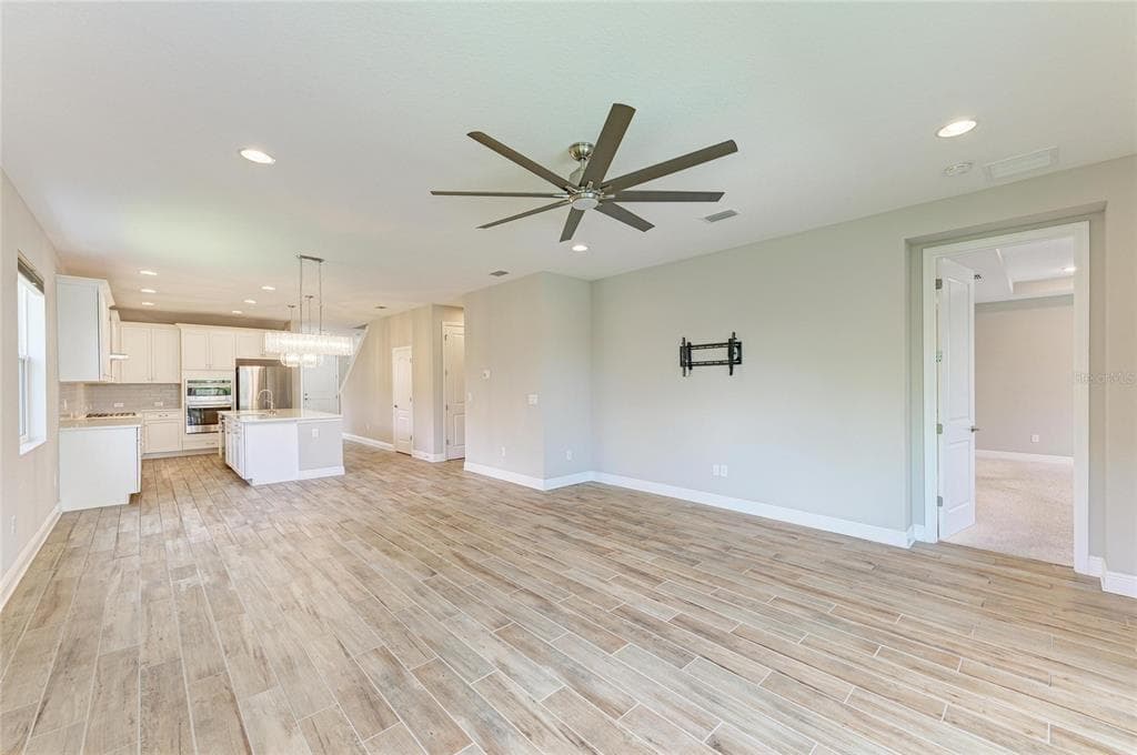 4745 ANTRIM DRIVE photo 21