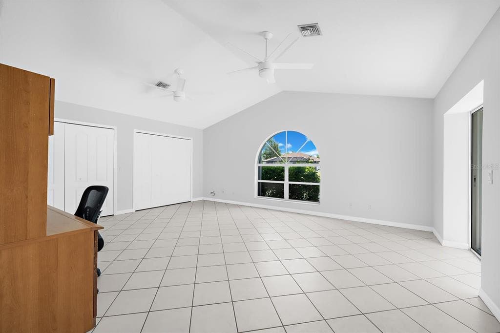 10490 SUNBURY DRIVE photo 21