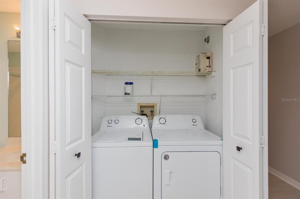 104 SURFVIEW DRIVE 1406 photo 2