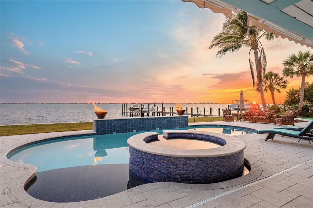 350 S SHORE DRIVE 1