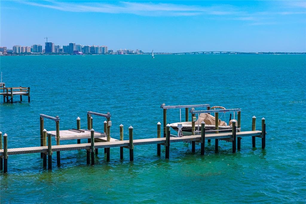 350 S SHORE DRIVE 5