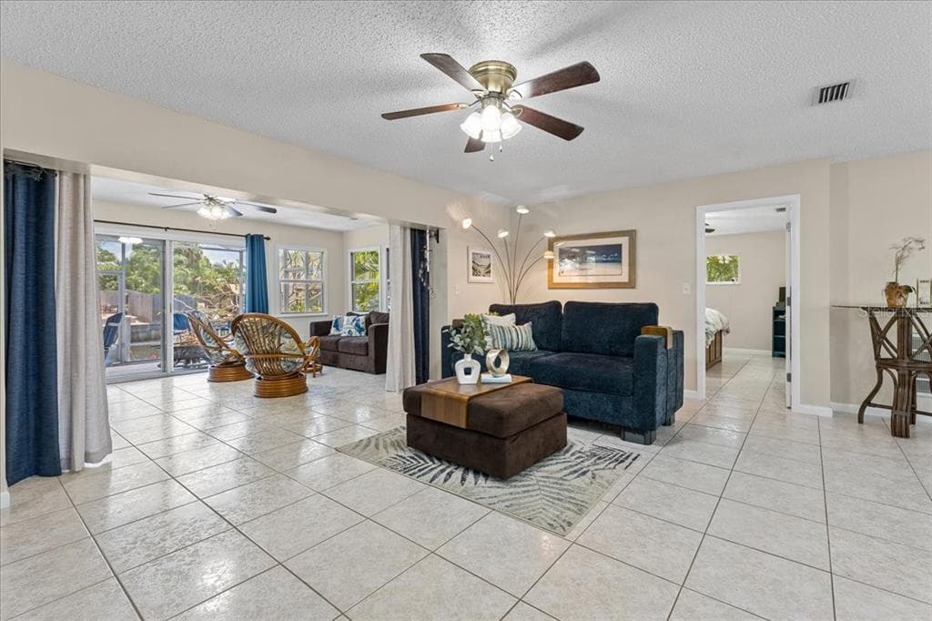 344 CROSSWINDS DRIVE photo 8