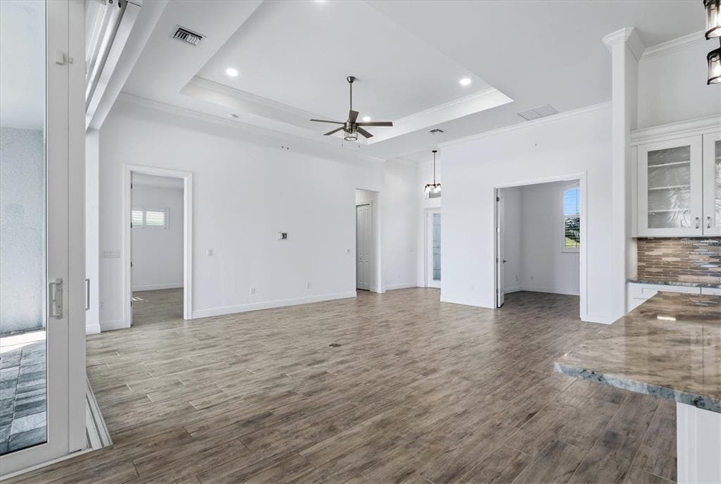 8314 TRACY CIRCLE photo 14