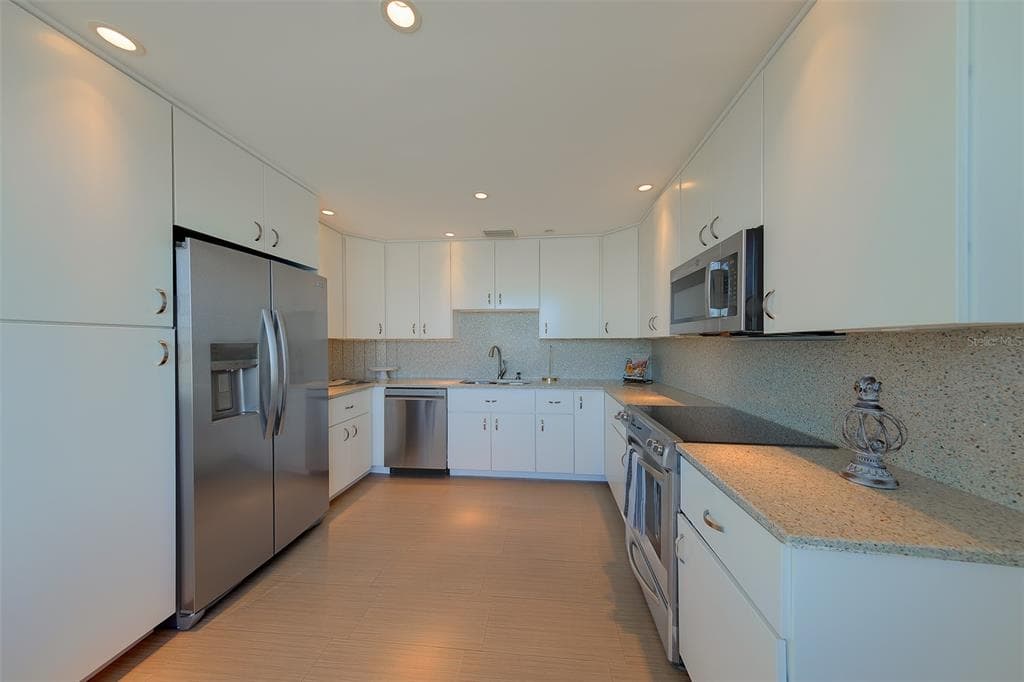 8 BELLEVIEW BOULEVARD 507 photo 17