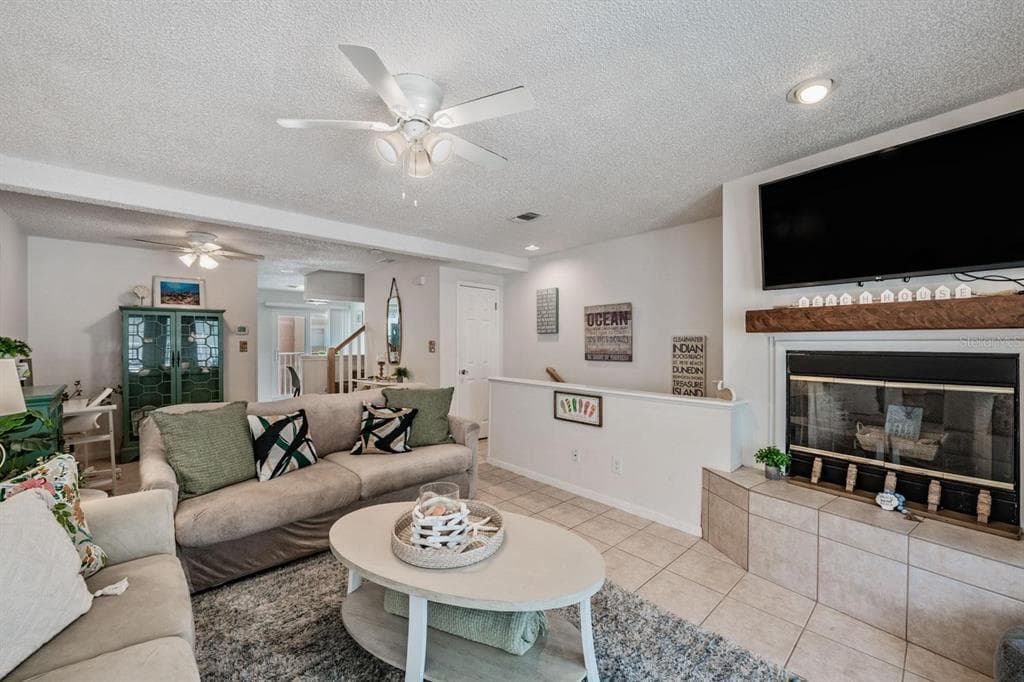 17960 GULF BOULEVARD 121 photo 9