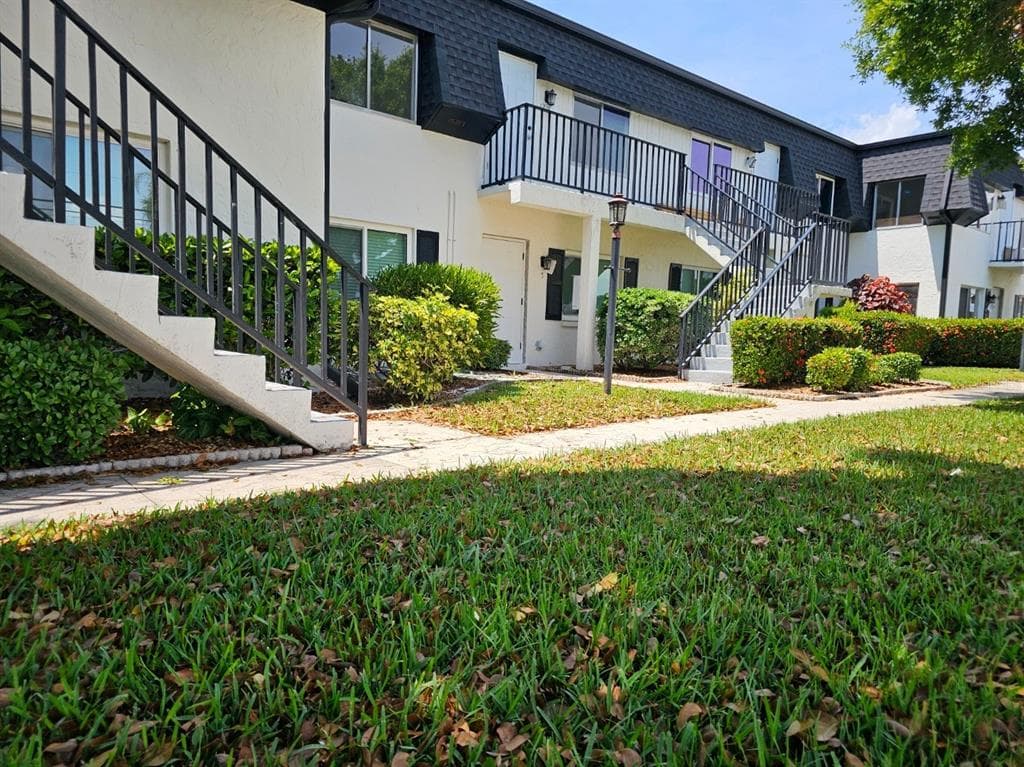 4722 SE 1ST PLACE #5 2