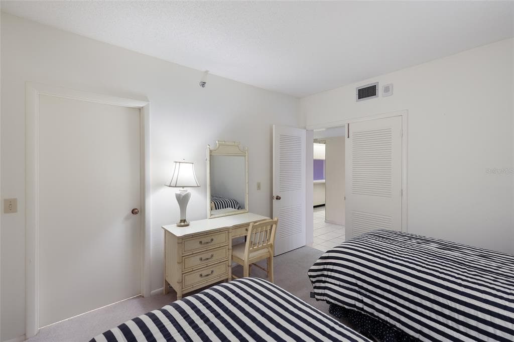 1095 GULF OF MEXICO DRIVE 102 photo 22