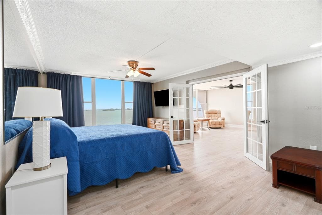 634 EDGEWATER DRIVE 844 photo 17
