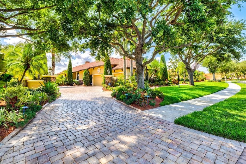 7365 S SERENOA DRIVE photo 4