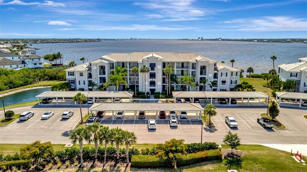 850 TIDEWATER SHORES LOOP #105 1