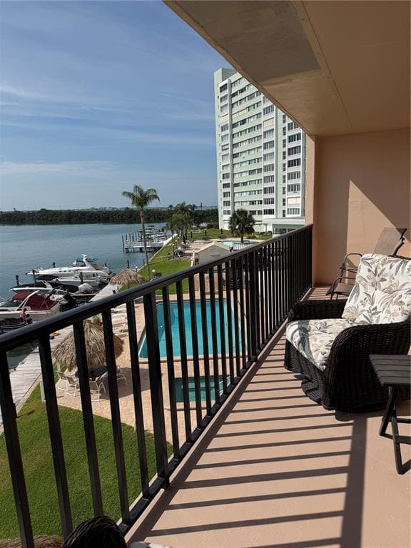 51 ISLAND WAY #306 3