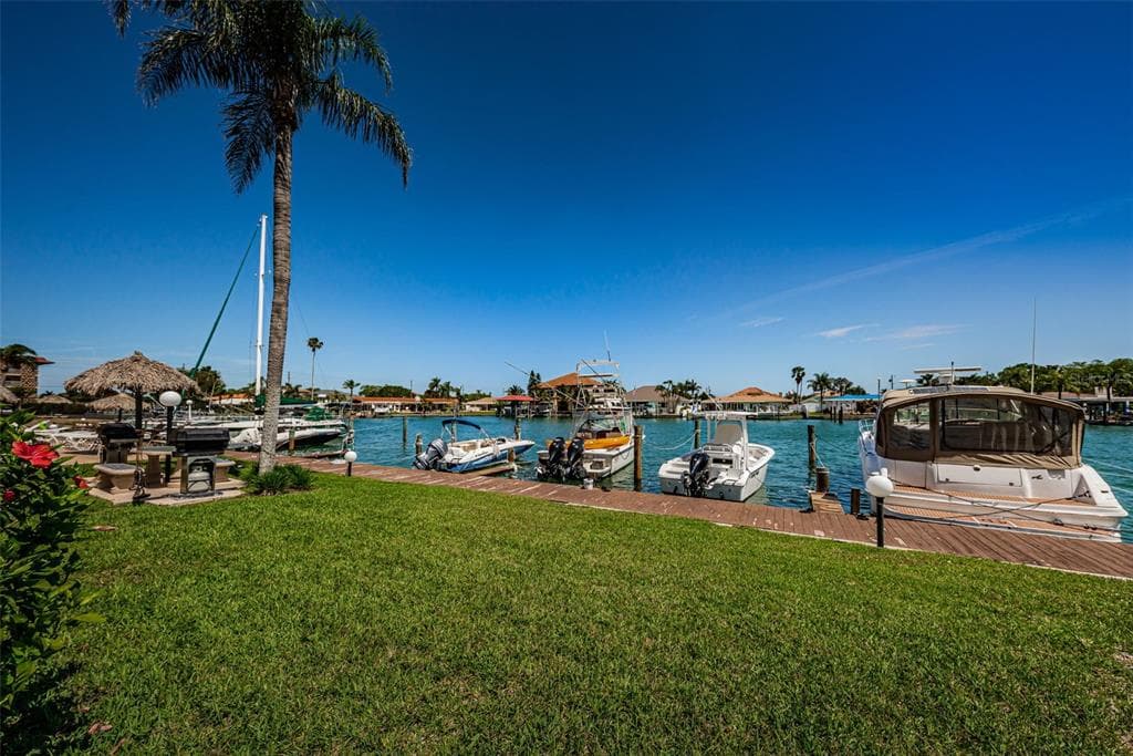 51 ISLAND WAY 306 photo 20