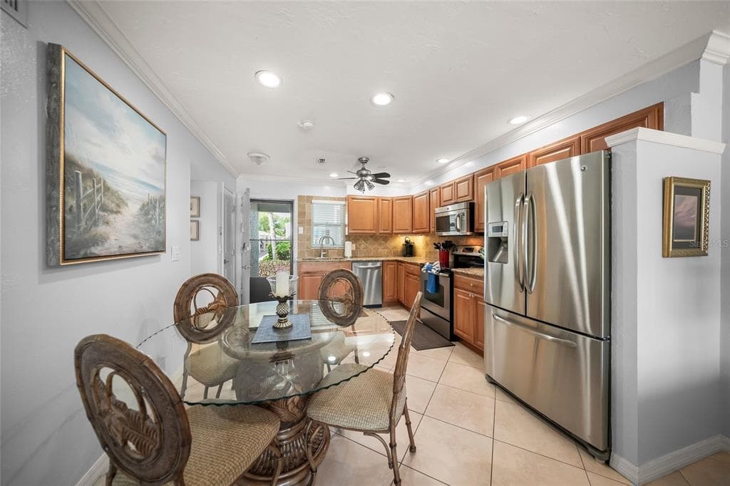 5619 MIDNIGHT PASS ROAD 503 photo 9