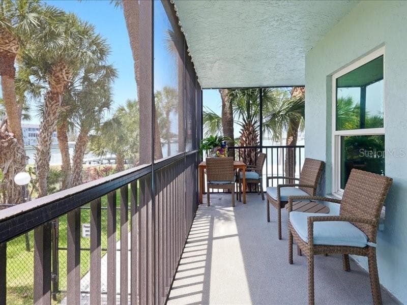 1848 SHORE DRIVE S 101 photo 3
