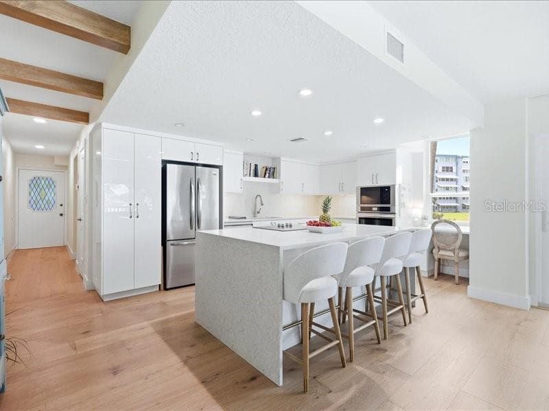 1848 SHORE DRIVE S 101 photo 11