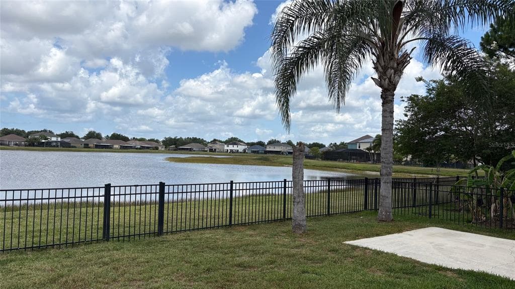 10152 CELTIC ASH DRIVE photo 3