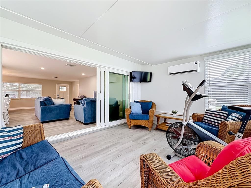 508 SHORE DRIVE photo 12