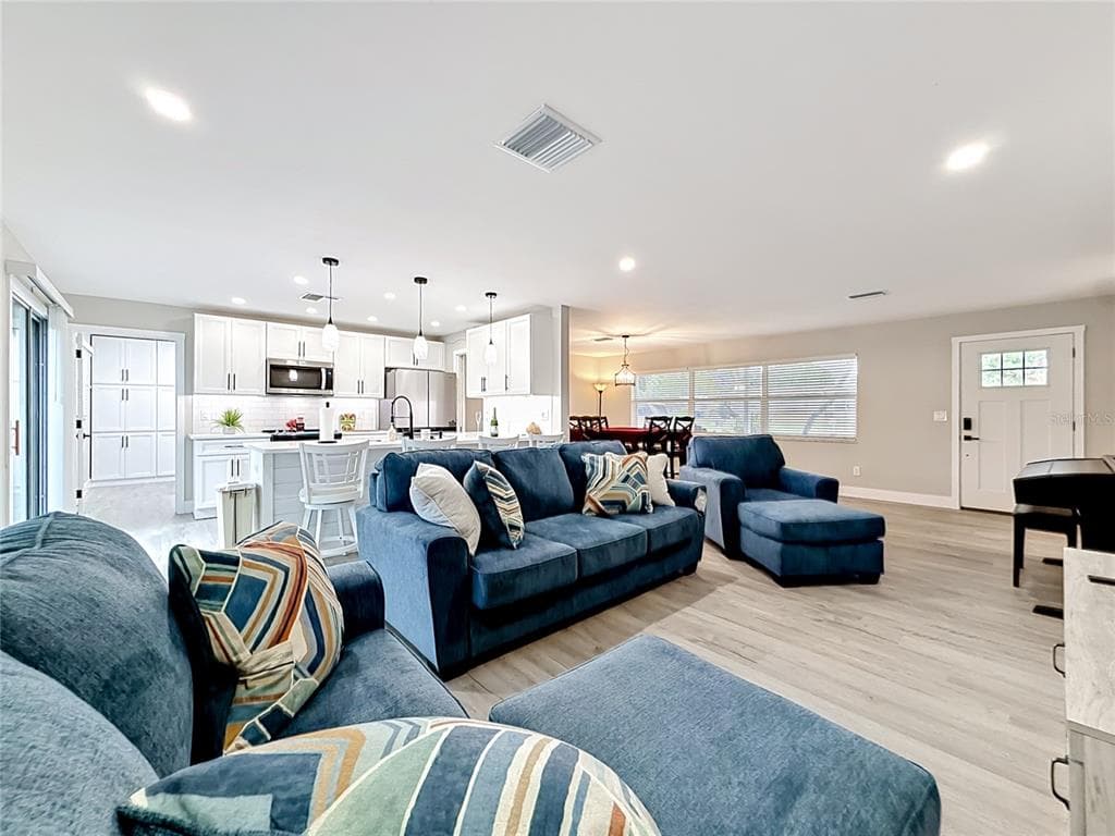508 SHORE DRIVE photo 5