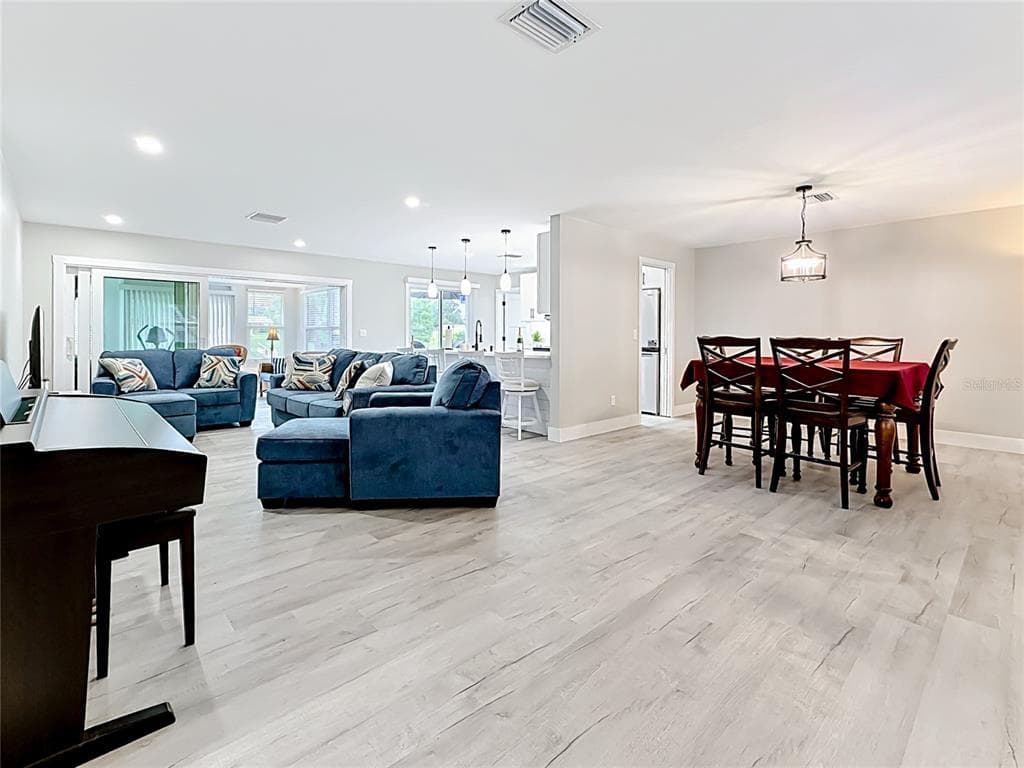 508 SHORE DRIVE photo 4