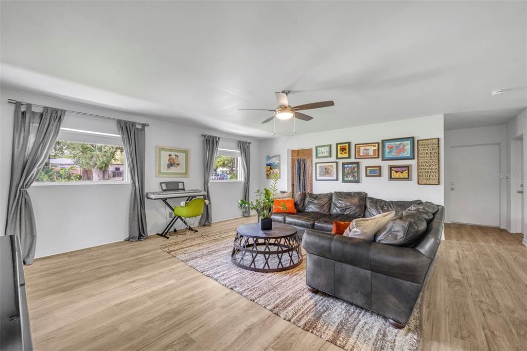 1841 LAKE SPIER DRIVE photo 24