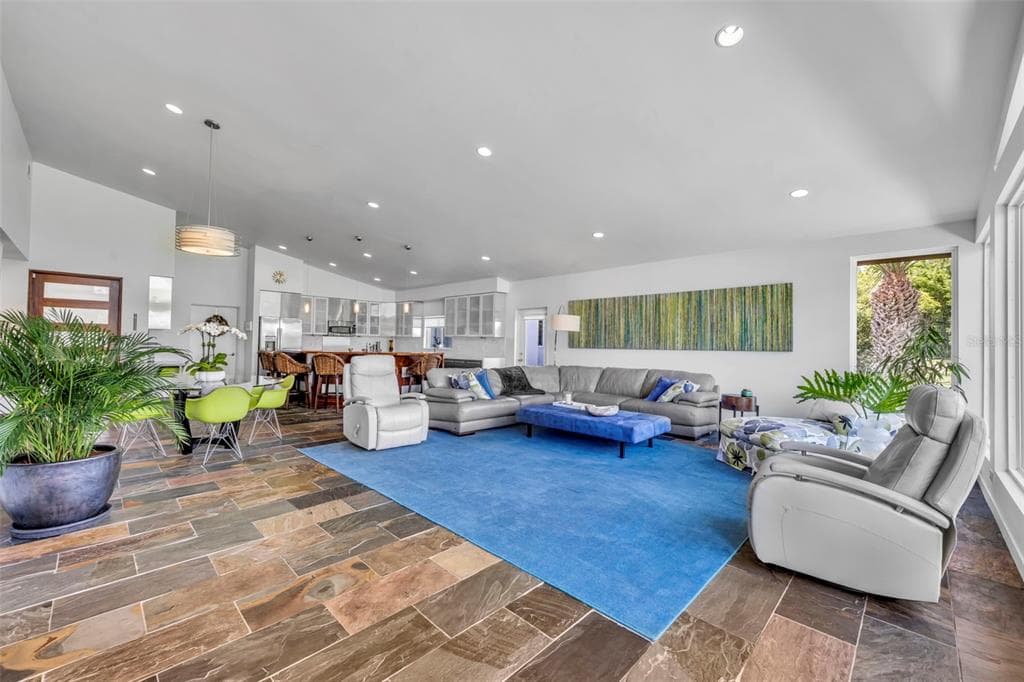 1841 LAKE SPIER DRIVE photo 14
