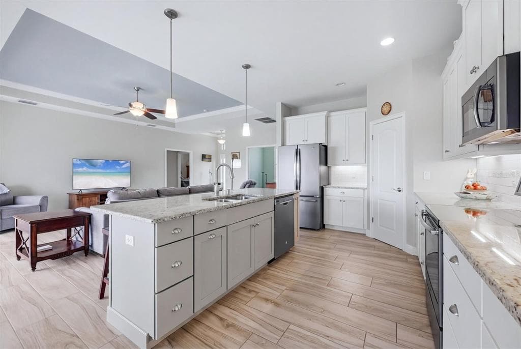 48 LONG MEADOW LANE photo 12