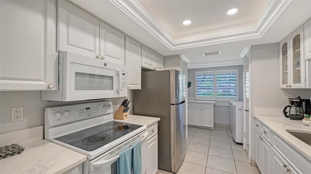 4325 GULF OF MEXICO DRIVE 103 photo 7
