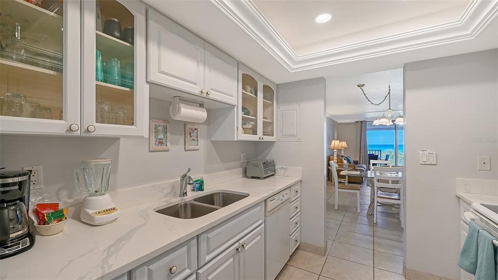 4325 GULF OF MEXICO DRIVE 103 photo 8