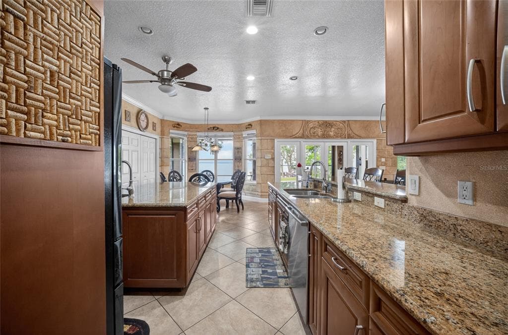 279 ZACHARY WADE STREET photo 13