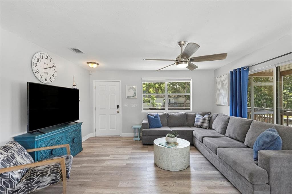 6183 WAVERLY ROAD photo 4