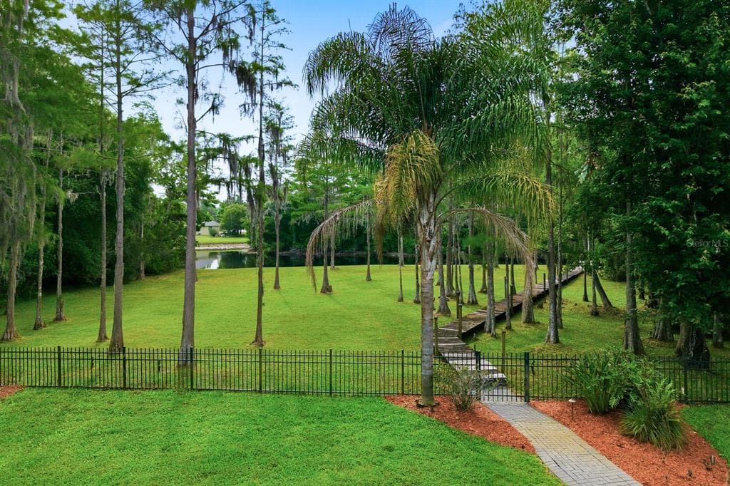 877 CYPRESS LAKEVIEW COURT photo 3