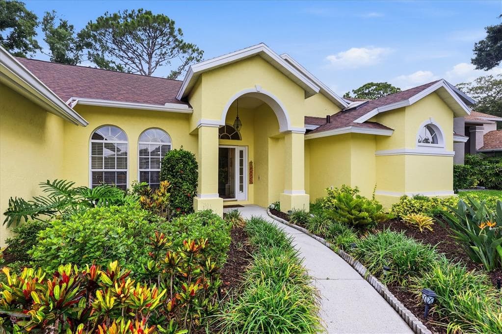 3510 CRYSTAL LAKES COURT photo 2