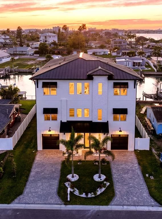 534 CRYSTAL DRIVE 2