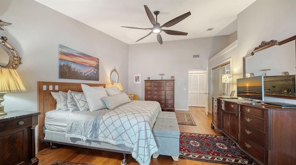 3840 MARINERS WAY 524A photo 22